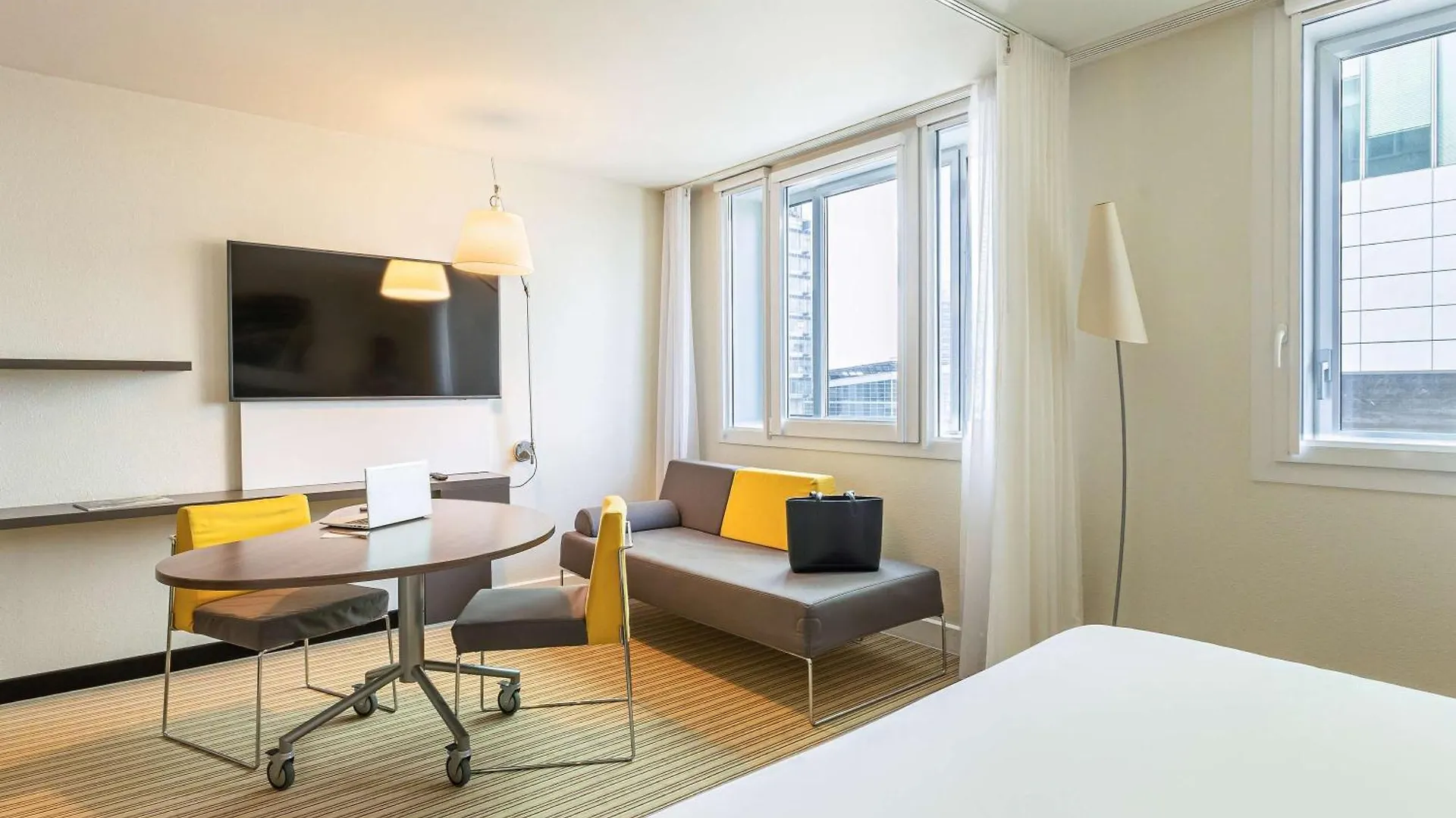 Novotel Suites Lille Europe 4*,  France