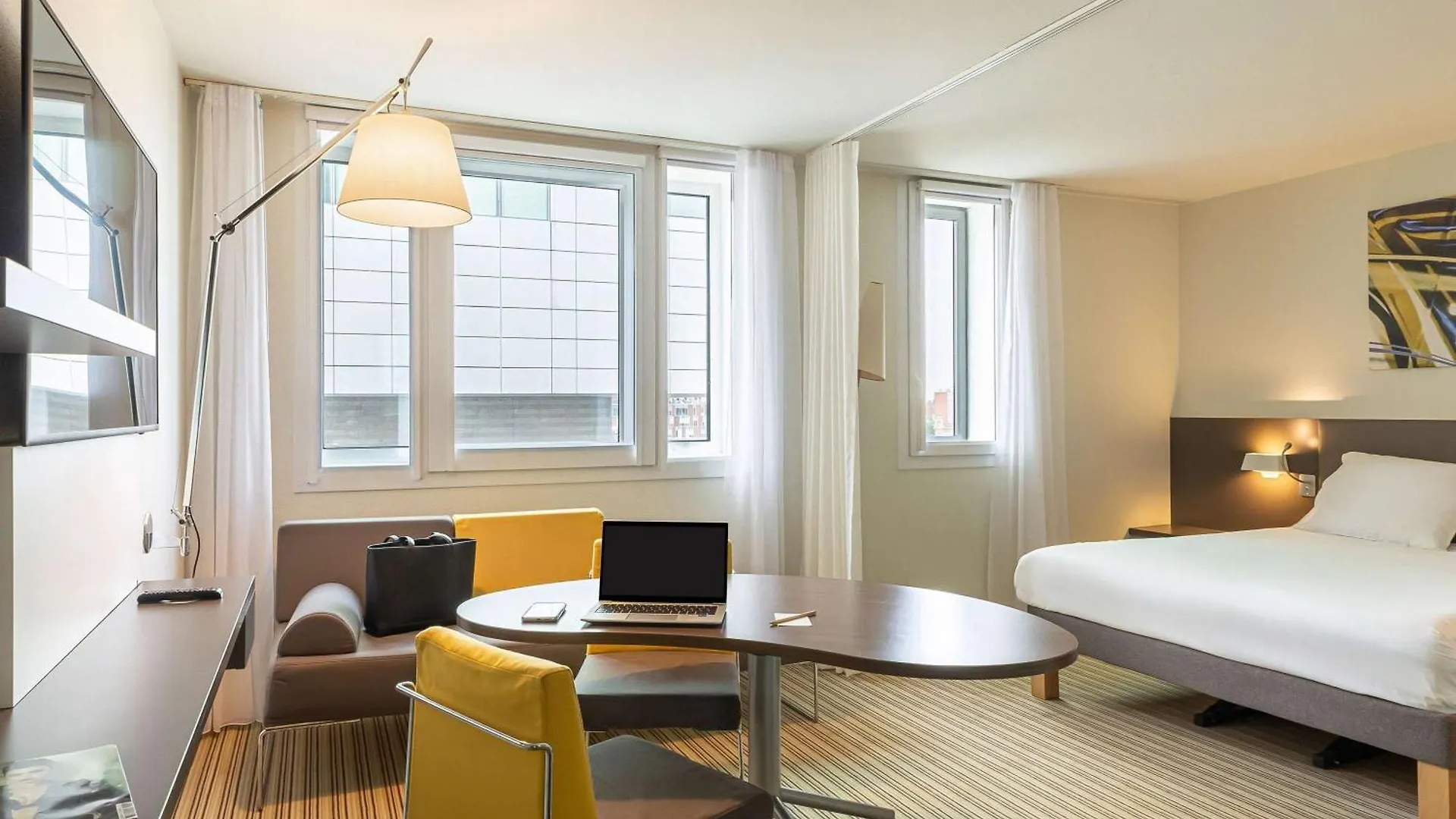 **** Hotel Novotel Suites Lille Europe France