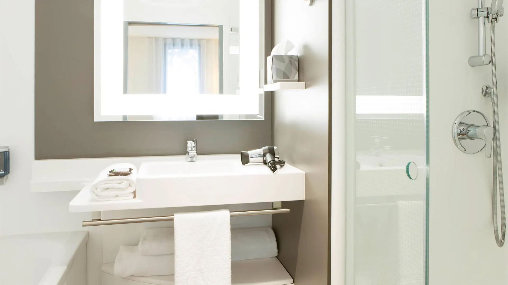 Novotel Suites Lille Europe